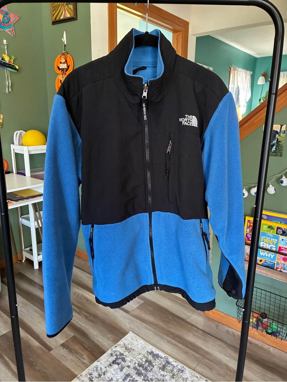 The North Face Denali Women’s Black & Blue Fleece Jacket